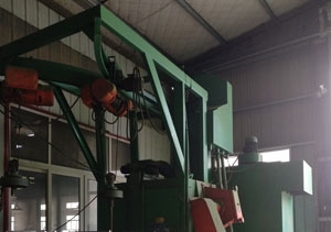 濟南歷下區(qū)拋丸機案例，型號為Q376雙掛鉤式打砂機